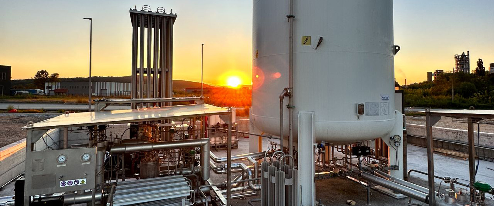 Cryogenic Insulation For LNG Fuelling Station